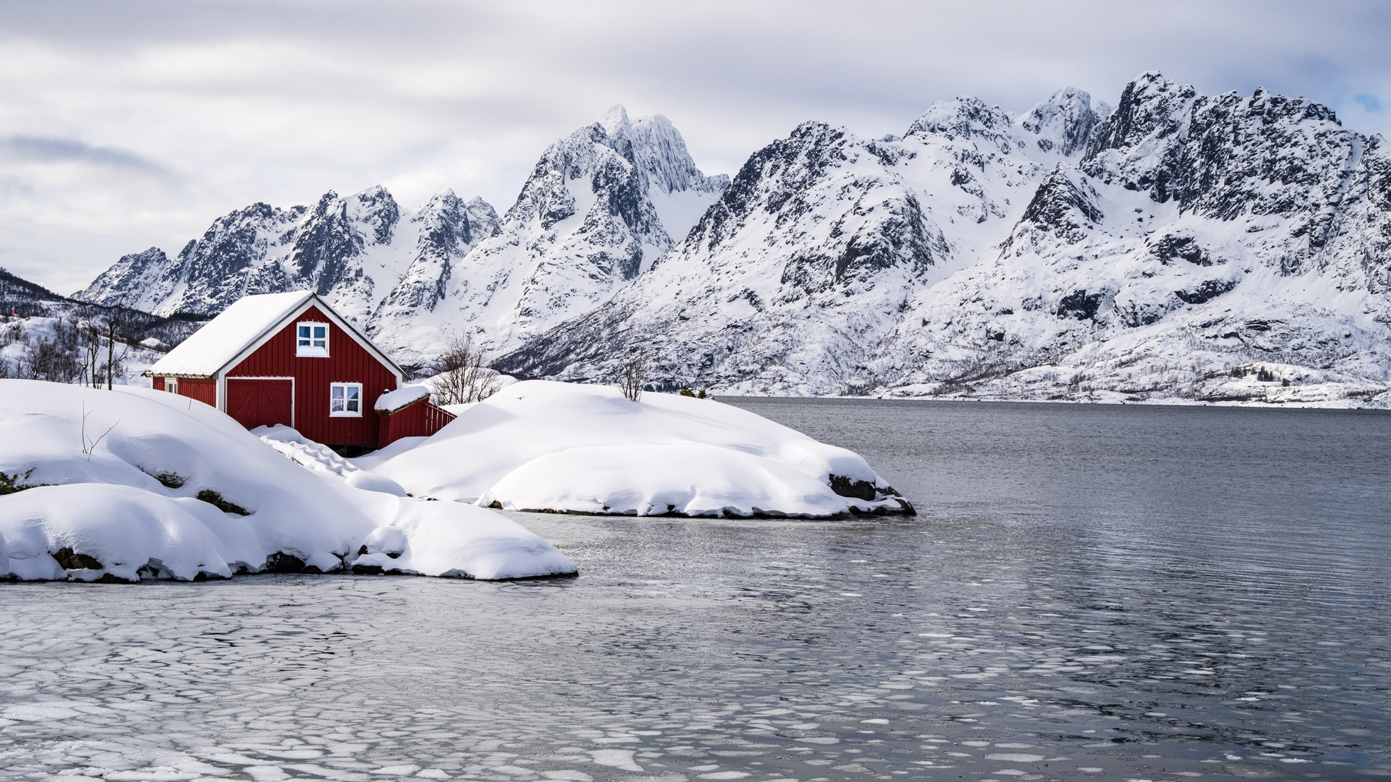 Une-Aventure-de-voyage-en-Norvege-avec-les-objectifs-de